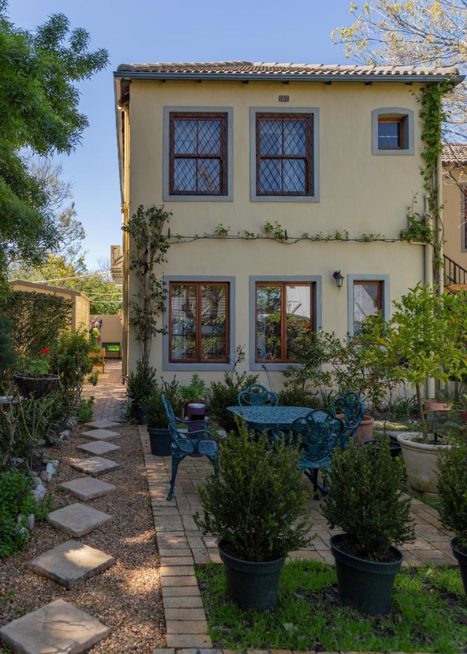 10 Alexander B&B Stellenbosch Exterior photo